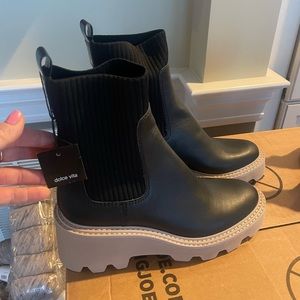 Nwt dolce vita platform boot